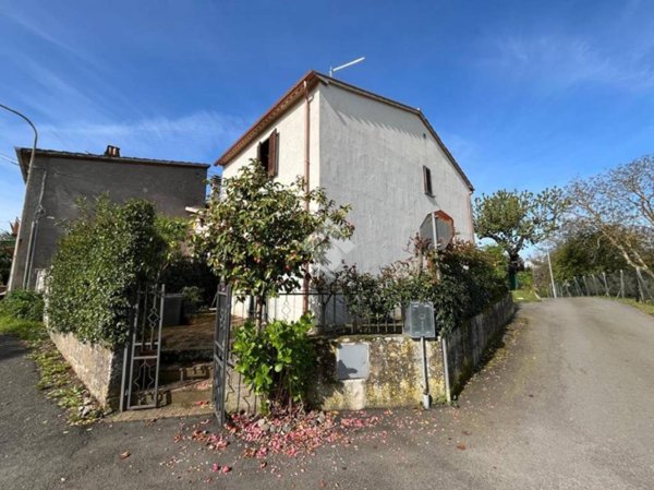 casa indipendente in vendita a Castel Giorgio