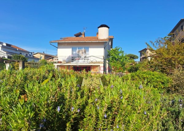 casa indipendente in vendita a Castel Giorgio