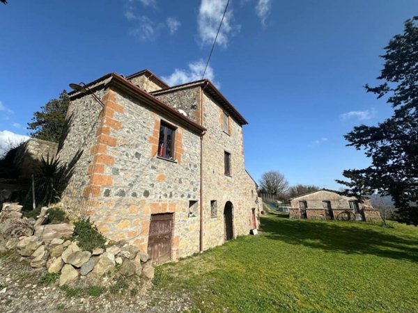 casa indipendente in vendita a Castel Giorgio