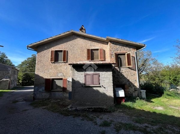casa indipendente in vendita a Castel Giorgio