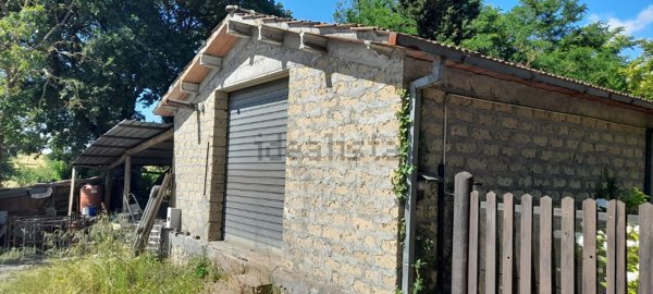 locale di sgombero in vendita a Castel Viscardo