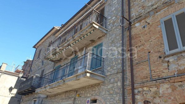 appartamento in vendita a Castel Viscardo in zona Monterubiaglio