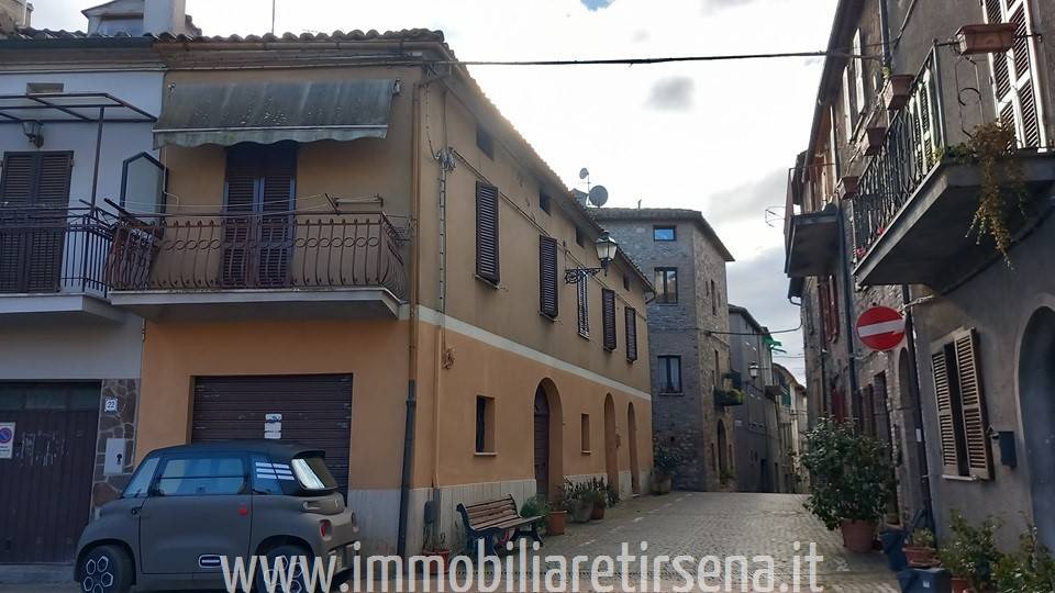 appartamento in vendita a Castel Viscardo in zona Monterubiaglio