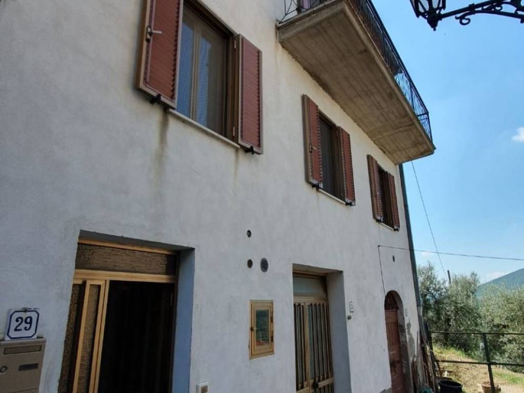 casa indipendente in vendita a Castel Viscardo in zona Monterubiaglio