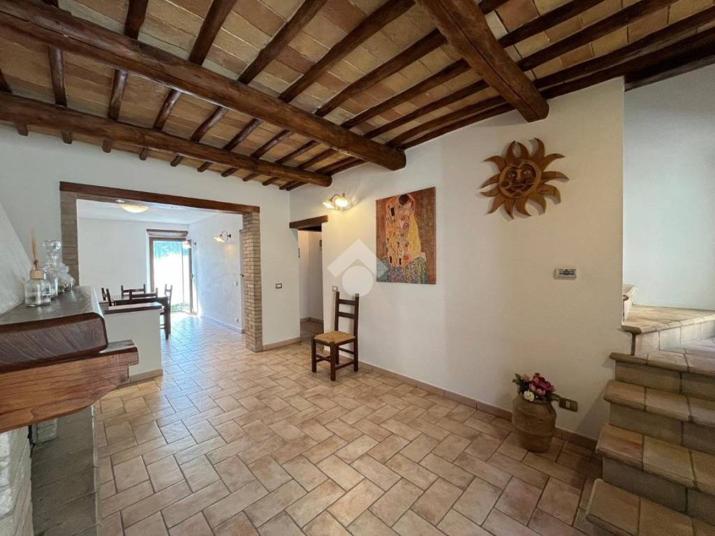 casa indipendente in vendita a Castel Viscardo in zona Monterubiaglio
