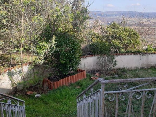 appartamento in vendita a Castel Viscardo in zona Monterubiaglio