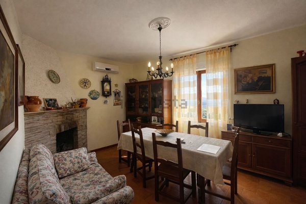 appartamento in vendita a Castel Viscardo in zona Monterubiaglio