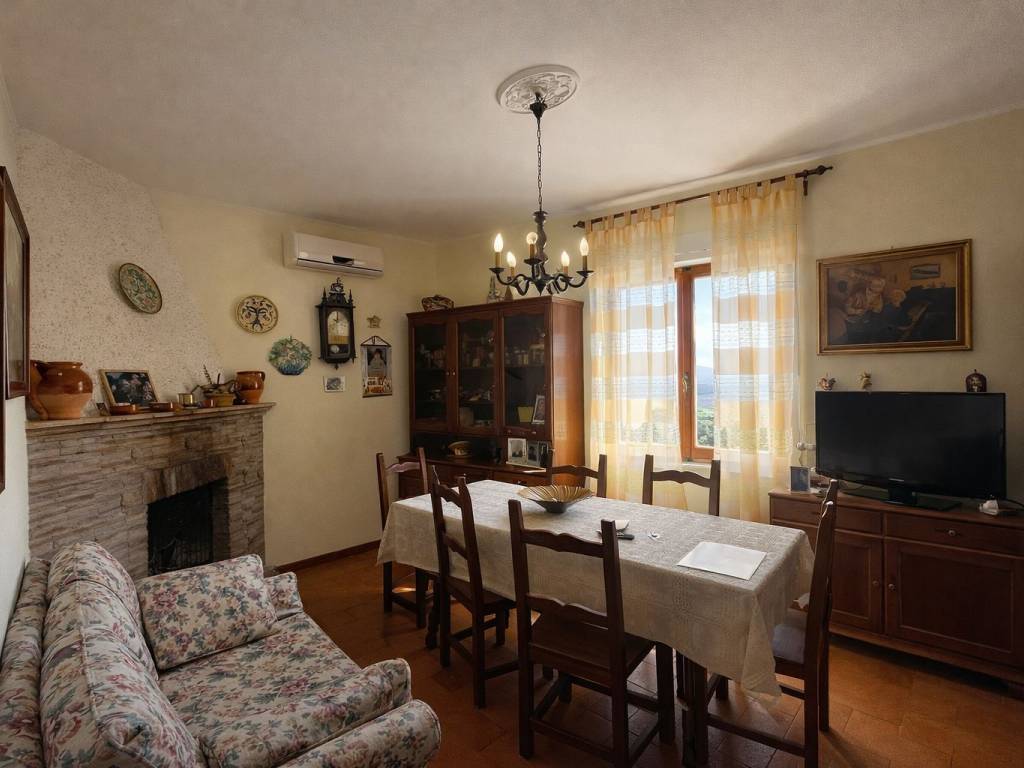 appartamento in vendita a Castel Viscardo in zona Monterubiaglio