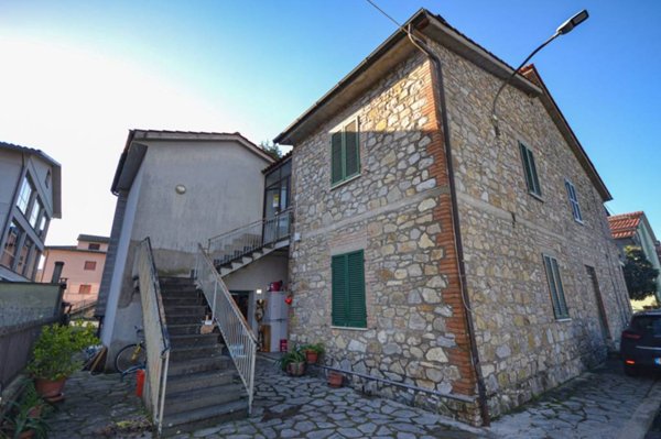 appartamento in vendita a Fabro in zona Fabro Scalo