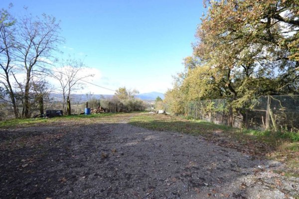 casa indipendente in vendita a Fabro