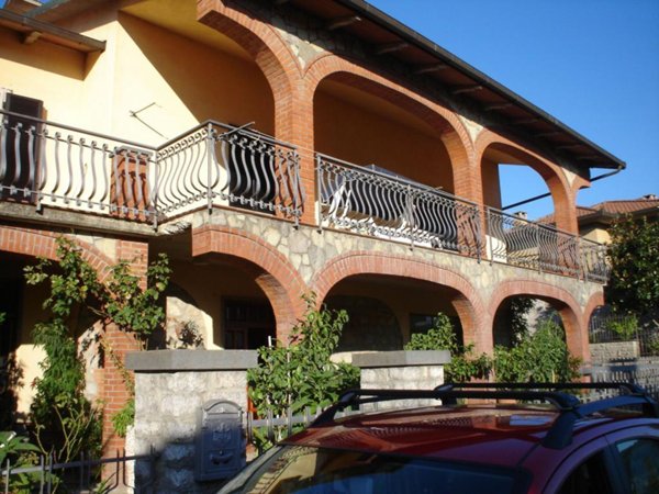 casa indipendente in vendita a Fabro in zona Fabro Scalo