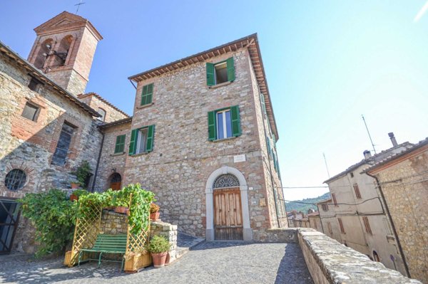 casa indipendente in vendita a Fabro in zona Carnaiola