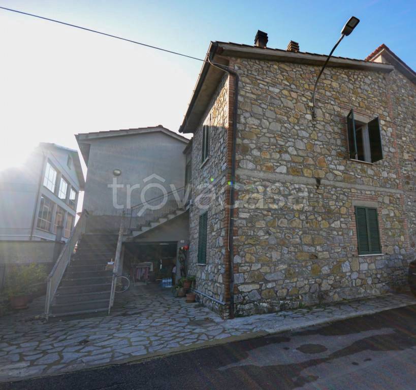 casa indipendente in vendita a Fabro in zona Fabro Scalo