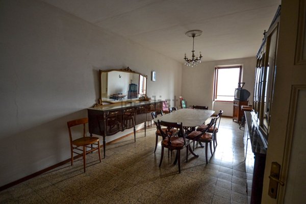 casa semindipendente in vendita a Fabro