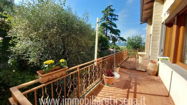 casa indipendente in vendita a Fabro