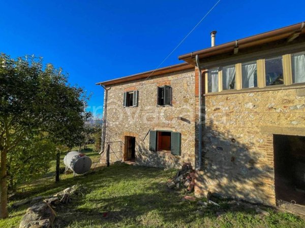 casa indipendente in vendita a Fabro in zona Carnaiola