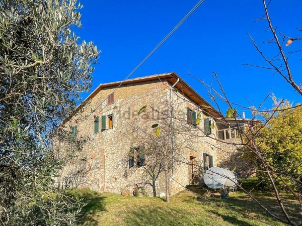 casale in vendita a Fabro in zona Carnaiola