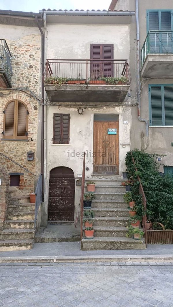 casa semindipendente in vendita a Fabro