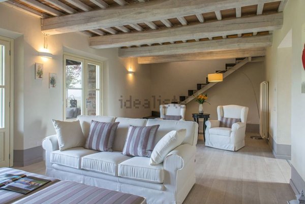 casale in vendita a Fabro