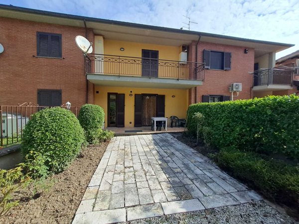 casa indipendente in vendita a Fabro