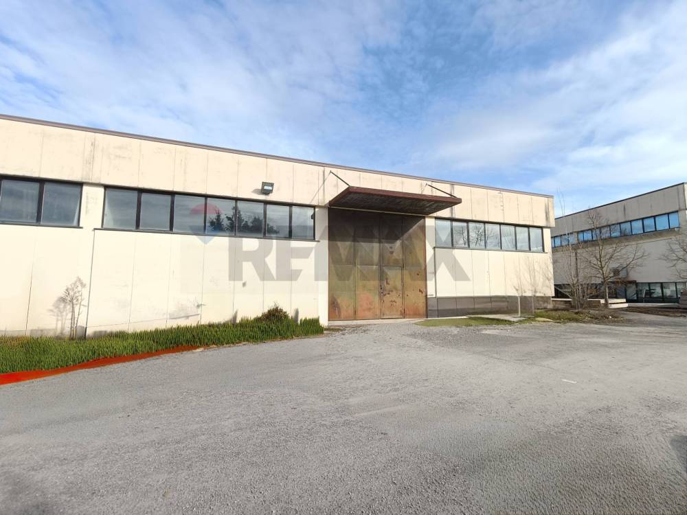 capannone in vendita a Fabro