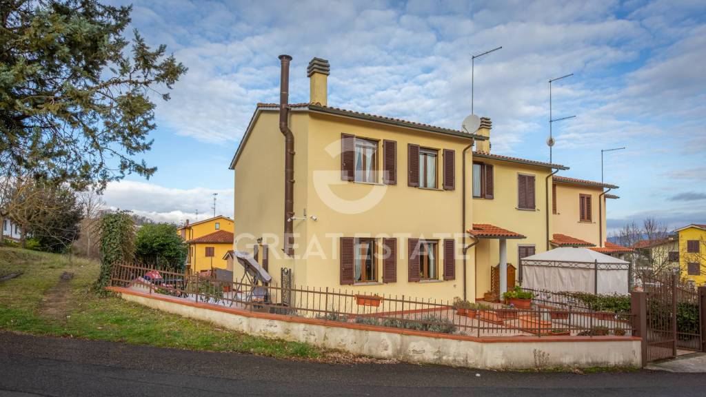 casa indipendente in vendita a Fabro in zona Fabro Scalo