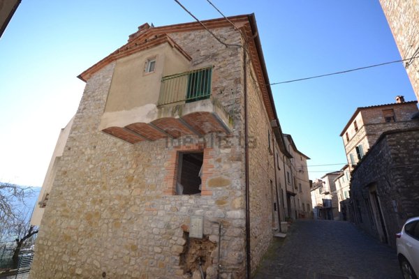 casa indipendente in vendita a Fabro in zona Carnaiola