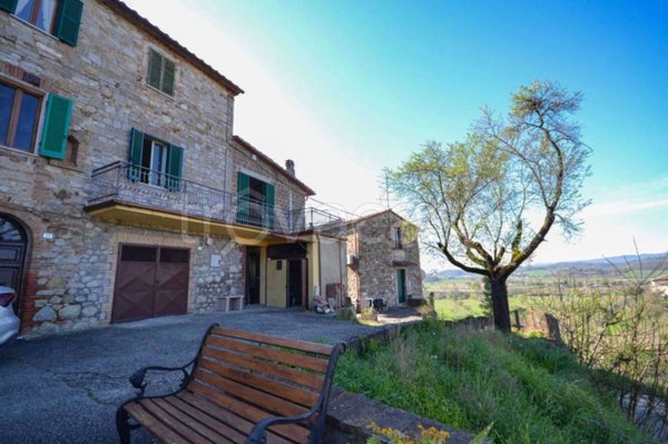 appartamento in vendita a Fabro in zona Fabro Scalo