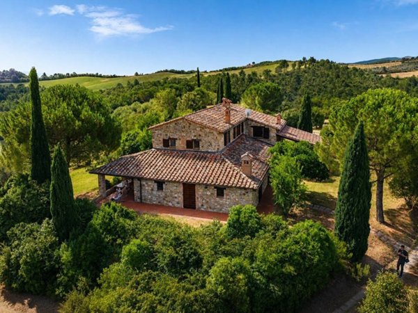 casa indipendente in vendita a Fabro