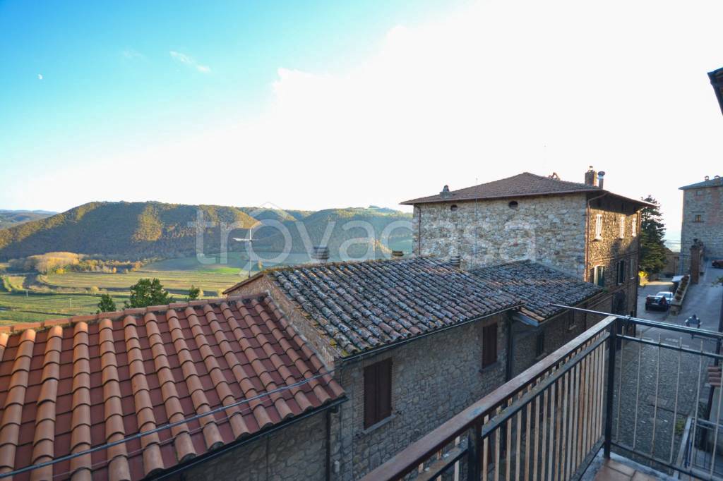 casa indipendente in vendita a Fabro in zona Fabro Scalo