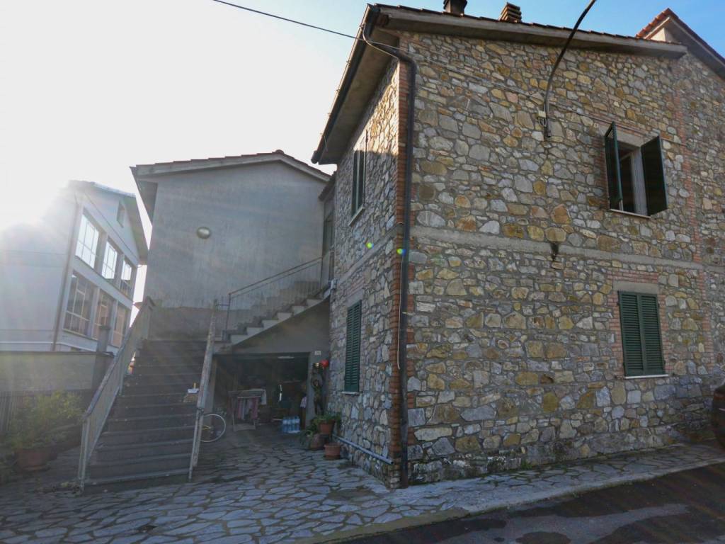 casa indipendente in vendita a Fabro in zona Fabro Scalo