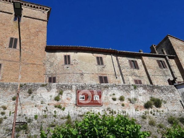 intera palazzina in vendita a Fabro