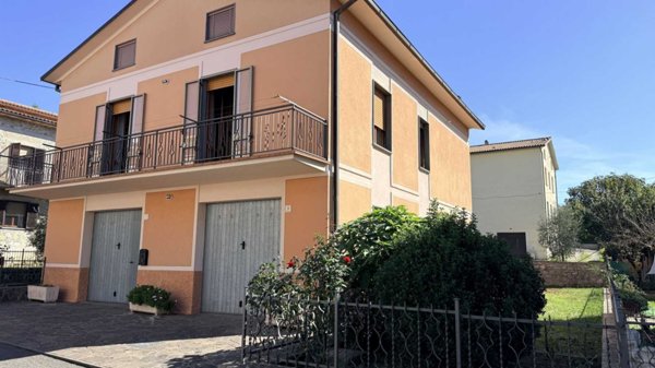 casa indipendente in vendita a Fabro in zona Fabro Scalo