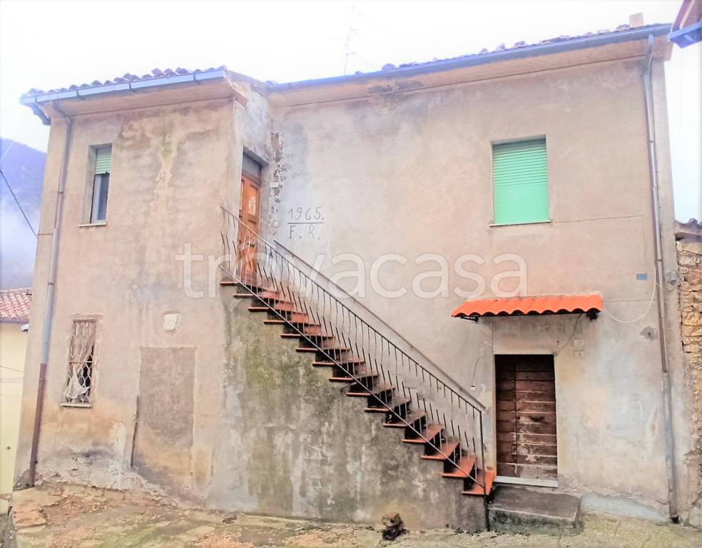 casa indipendente in vendita a Ferentillo in zona Castellonalto