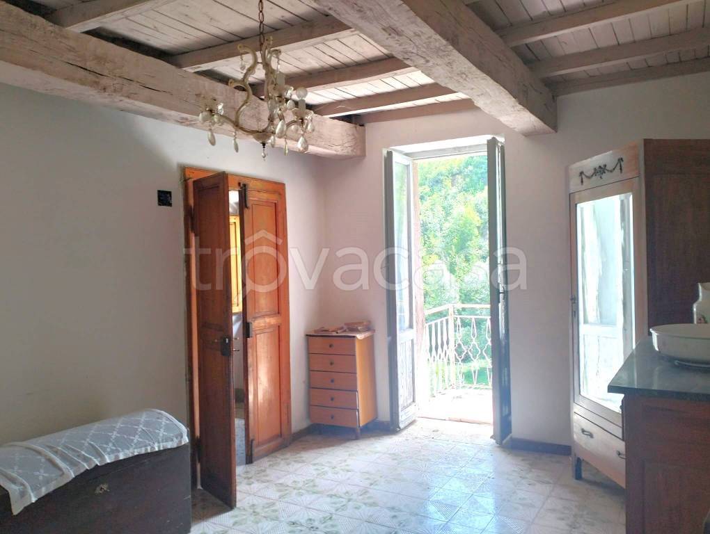 casa indipendente in vendita a Ferentillo