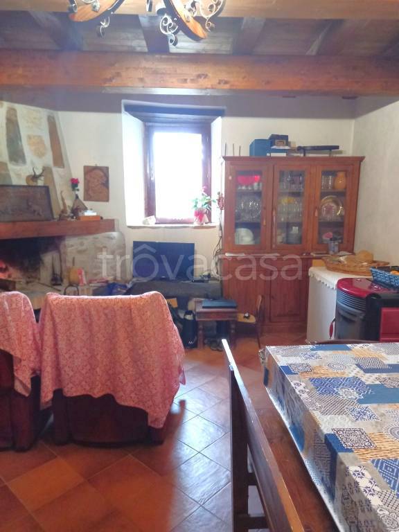 casa indipendente in vendita a Ferentillo in zona Monterivoso