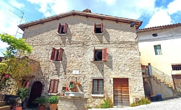 appartamento in vendita a Ferentillo in zona San Mamiliano