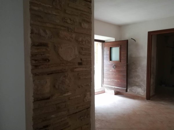 casa indipendente in vendita a Ferentillo in zona Le Mura