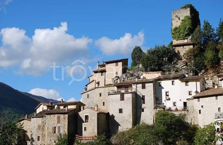 casa indipendente in vendita a Ferentillo in zona Terria
