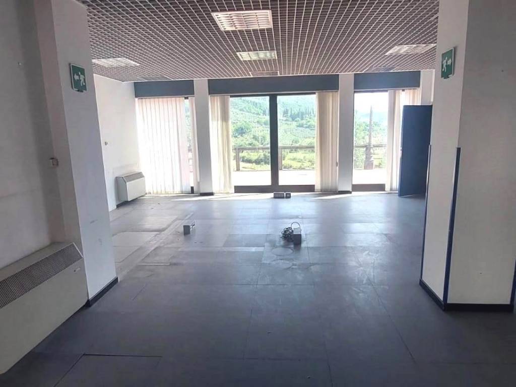 negozio in vendita a Ferentillo