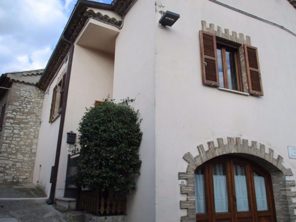 appartamento in vendita a Ferentillo in zona Macchialunga
