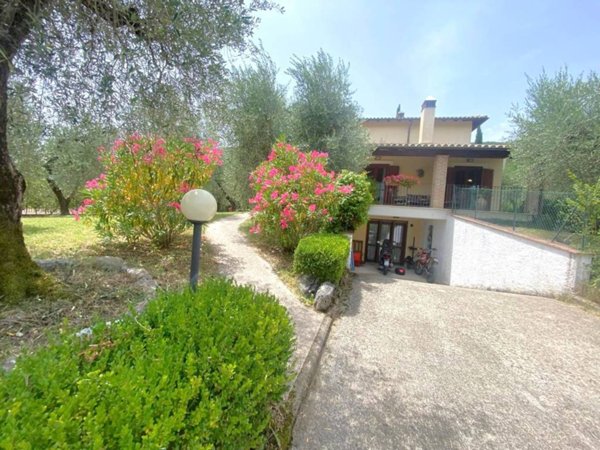 casa indipendente in vendita a Ferentillo