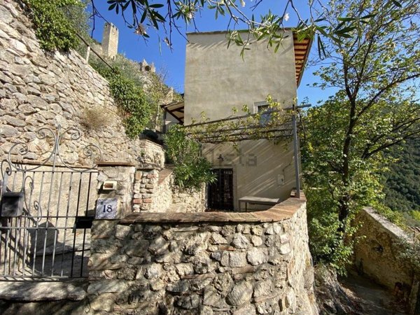 casa indipendente in vendita a Ferentillo