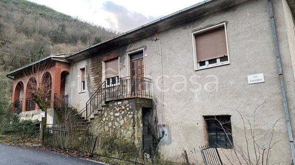 casa indipendente in vendita a Ferentillo in zona Terria