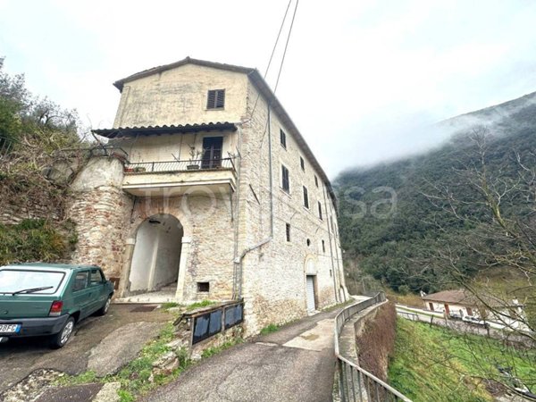 appartamento in vendita a Ferentillo in zona Monterivoso
