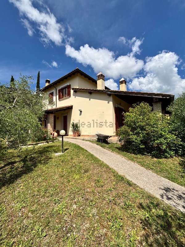 casa indipendente in vendita a Ferentillo