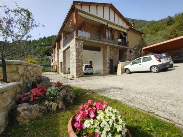 appartamento in vendita a Ferentillo