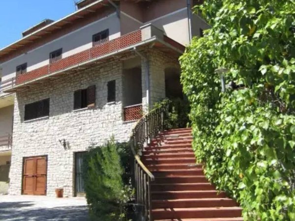 casa indipendente in vendita a Ferentillo