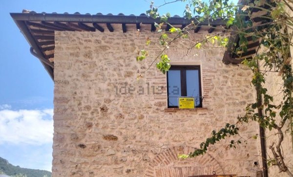 appartamento in vendita a Ferentillo in zona Le Mura
