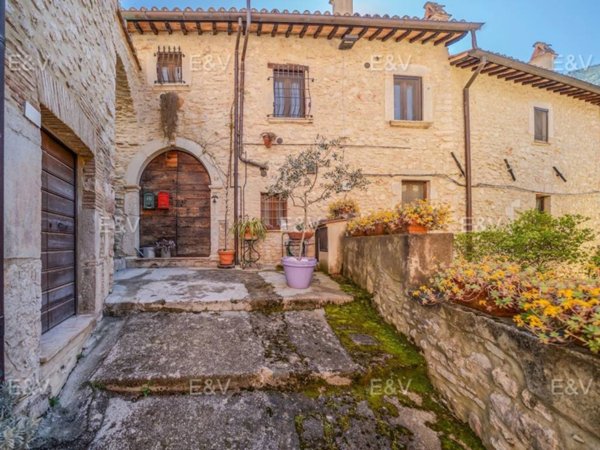 appartamento in vendita a Ferentillo in zona Monterivoso